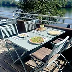 Logis La Ruche Hotel