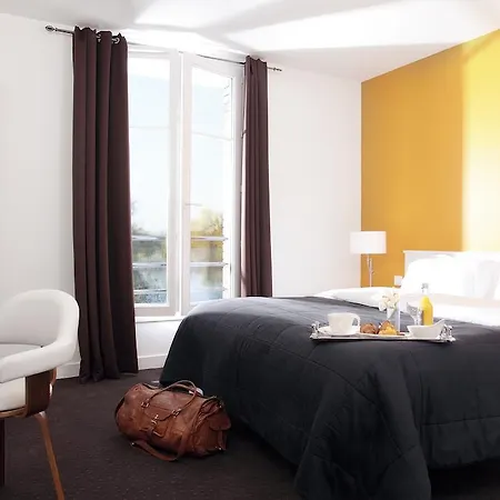Hotel Logis La Ruche 2*